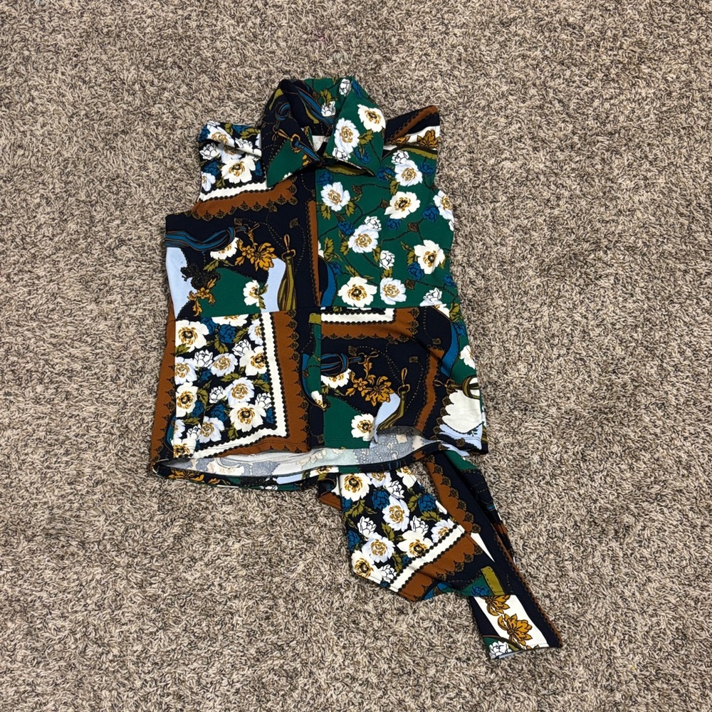 Avenue Navy and Green Floral Top